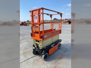 2021 JLG ES1932