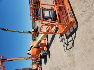 2021 JLG 400S
