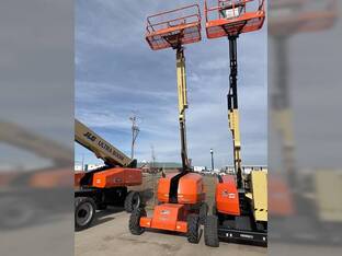 2021 JLG 400S