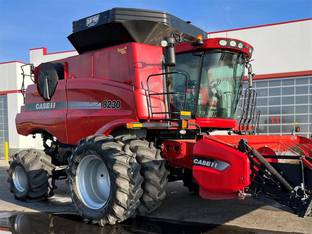 2013 Case IH 8230