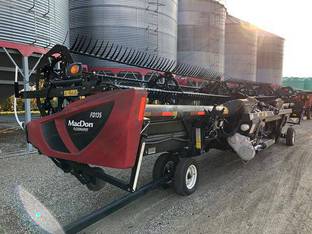 2021 MacDon Industries FD135