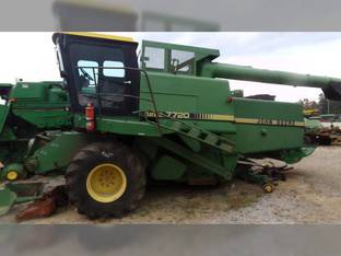 1982 John Deere 7720