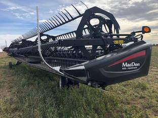 2017 MacDon Industries FD75