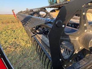 2019 MacDon Industries FD140