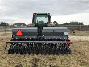 Stainless Steel 2.5 inch Seedling Transplanter in mulching