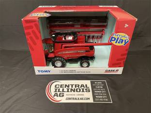 Case IH 8240 COMBINE 1/32 SCALE