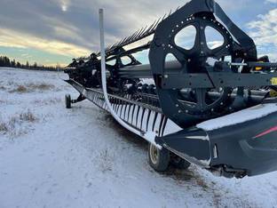 2013 MacDon Industries FD75-35