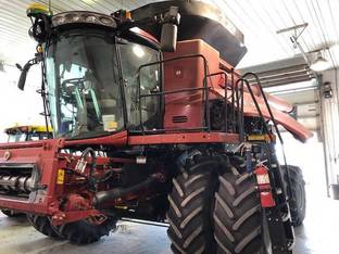 2014 Case IH 8230