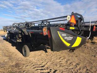 2021 MacDon Industries FD135