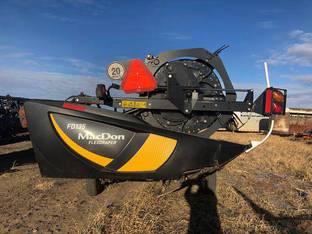 2021 MacDon Industries FD135
