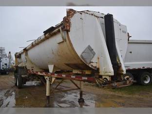 2000 Construction Trailer Specialists 30 FT HARD DUMP