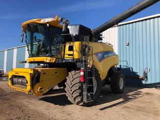 2011 New Holland CR9080