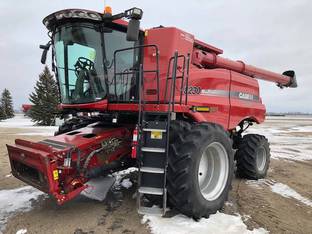 2014 Case IH 8230