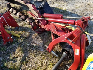 2011 New Holland H6750