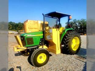 2004 John Deere 5520