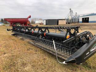 2011 MacDon Industries D60-30