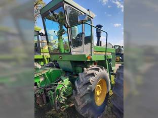 John Deere 5460