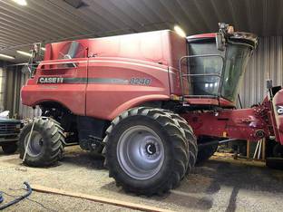 2016 Case IH 8240
