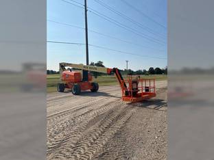 2022 JLG 800AJ
