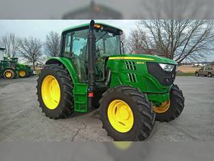 2015 John Deere 6125M