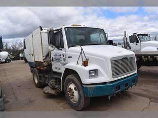 2004 Freightliner FL70
