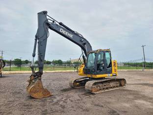 2017 John Deere 135G