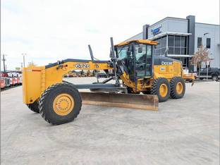 2015 John Deere 672G