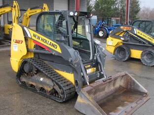 2022 New Holland C327