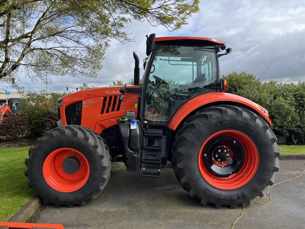 2021 Kubota M7-152D Tractor #KBTMKFSAKMFE11370 Oregon Equipment Sales ...