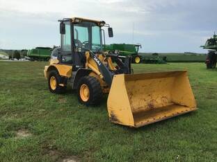 2011 John Deere 244J
