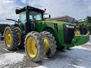 2012 John Deere 8235R