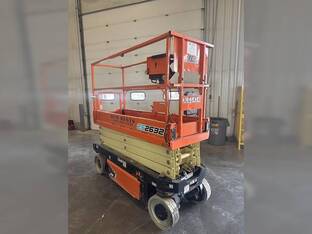 2022 JLG ES2632
