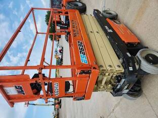 2022 JLG ES2632
