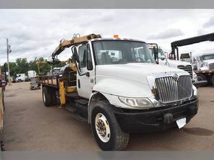 2004 International DURASTAR 4300