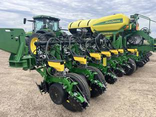 2023 John Deere 1775NT