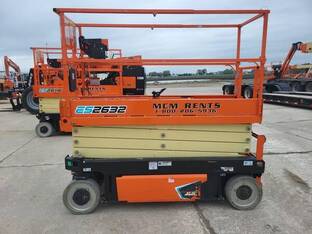 2022 JLG ES2632