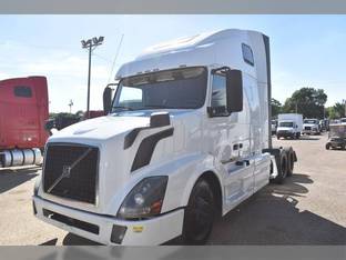 2016 Volvo VNL64T670