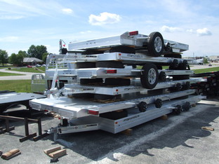 2023 Featherlite 3182