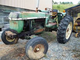 John Deere 2840