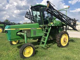 2003 John Deere 6700