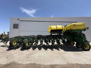 2022 John Deere 1775NT