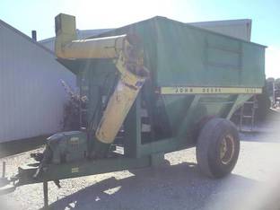 John Deere 1210A