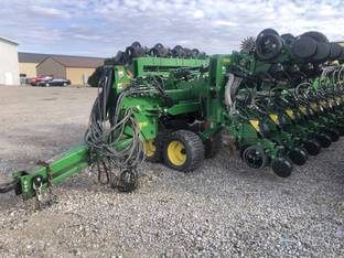 2020 John Deere DB120