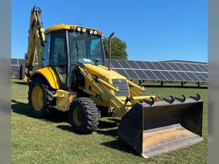 2004 New Holland LB110.B