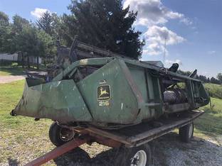 John Deere 216