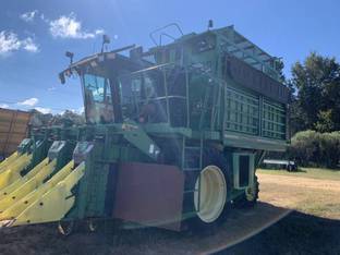 1998 John Deere 9976