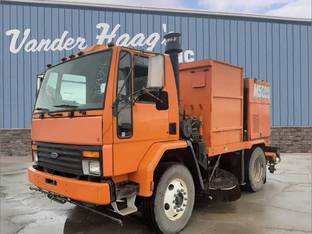 1997 Ford CF8000