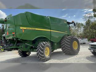 2012 John Deere S690