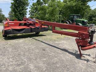 2010 New Holland H7550