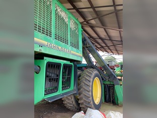 1999 John Deere 9976